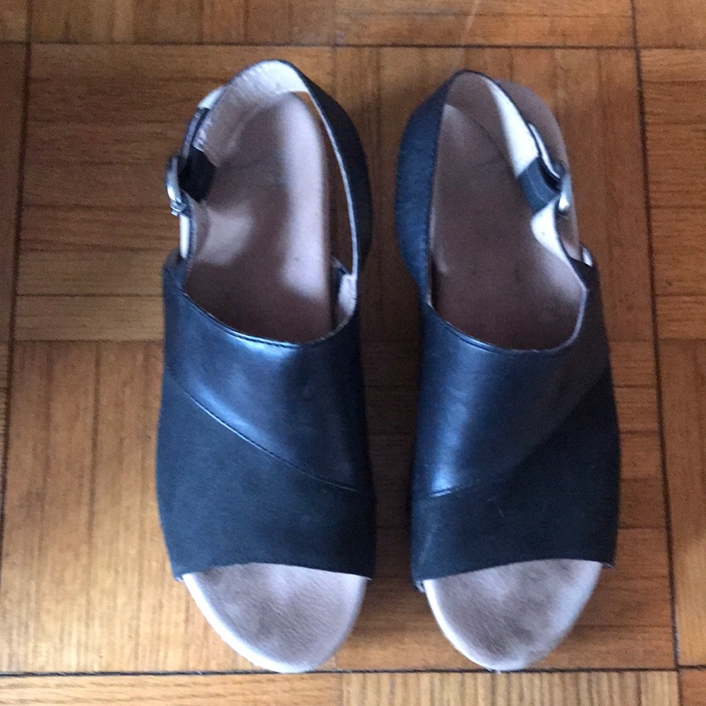 Dansko Women’s Madalyn Black Burnished Calf size 39 regular